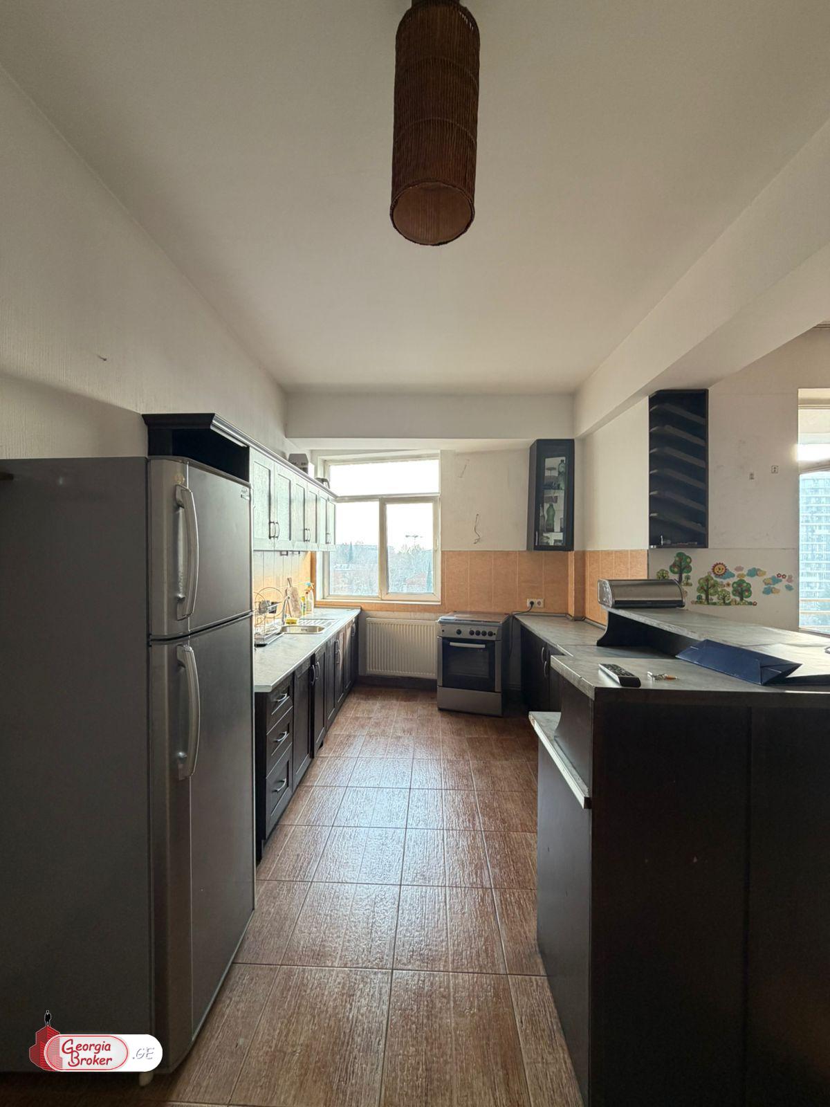 nearly repaired 3-room apartment for sale